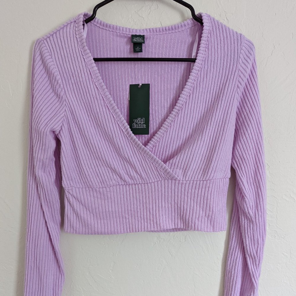 NWT Women's Juniors Wild Fable Lavender Crop Sweater Medium